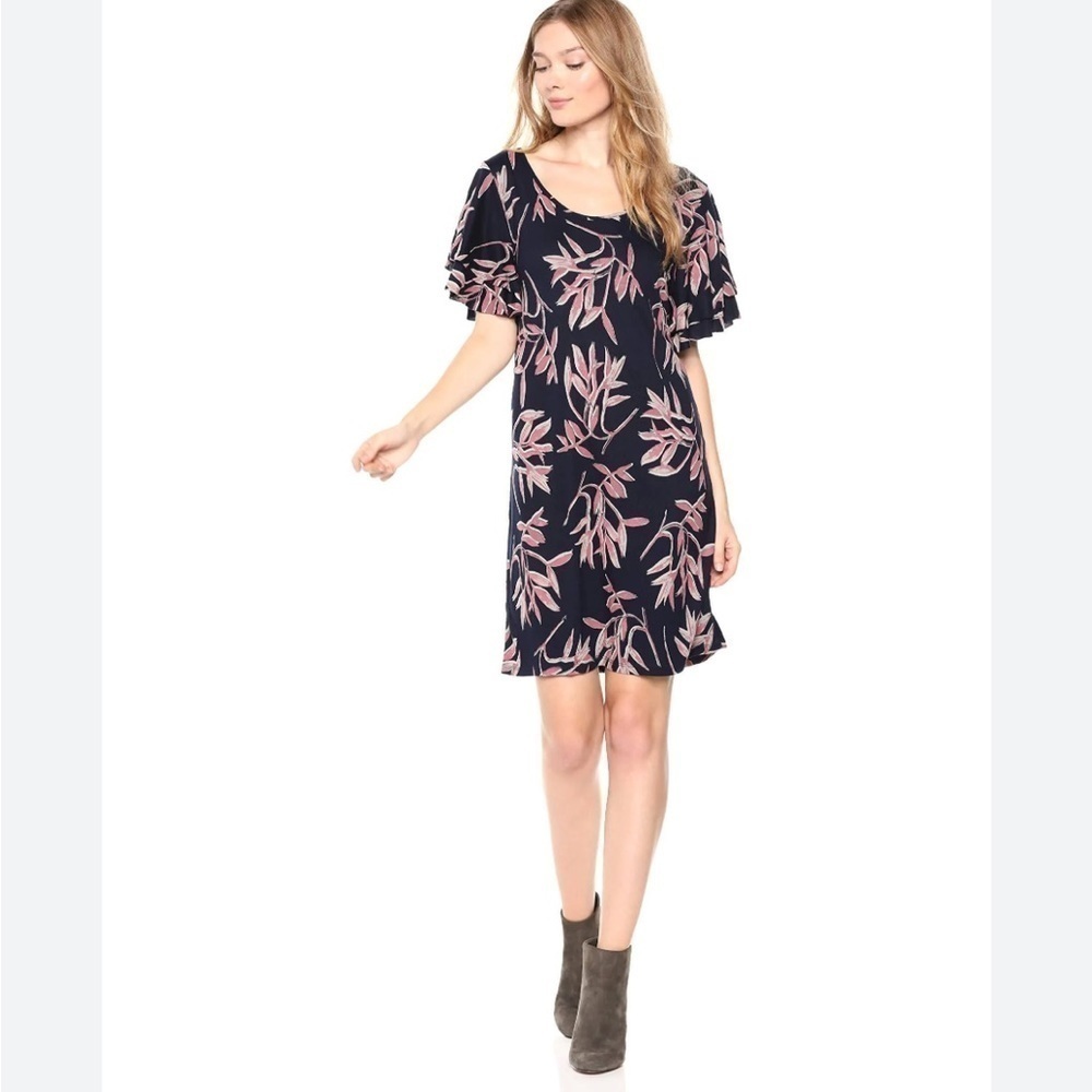 Lucky brand blue floral knit ruffle sleeve dress size small
